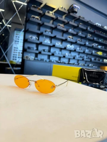 очила с черен обикновен калъф и ув защита prada fendi , снимка 7 - Слънчеви и диоптрични очила - 50999523