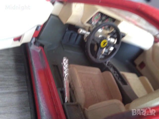 Ferrari Testarossa 1/18, снимка 4 - Колекции - 53137324