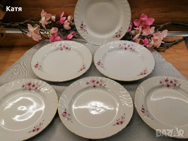 Ретро сервиз порцеланови чинии Китка Нови Пазар, снимка 3 - Чинии - 50338508