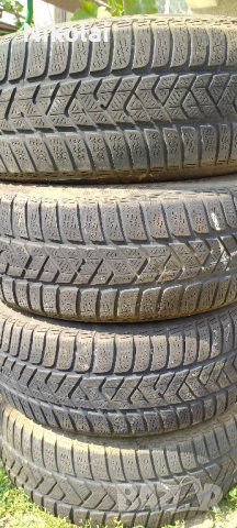 4бр зимни гуми 215/55R17 Pirelli, снимка 1 - Гуми и джанти - 41567956