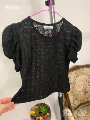 Кроп-топ в размер S, снимка 9 - Корсети, бюстиета, топове - 44654426