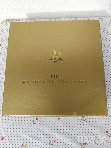 Разкошен плакет Royal Albert лимитирана серия, снимка 10 - Други - 53034909