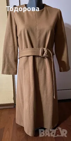 Рокля Mohito бежова прав силует, с колан