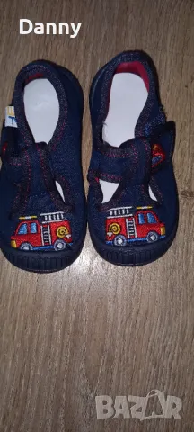 Пантофи за детската градина 22 номер