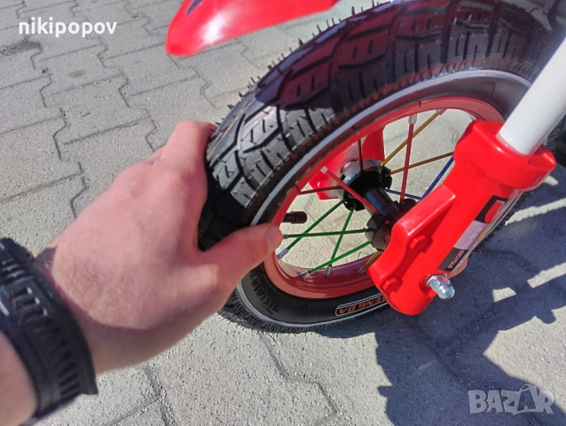 Акумулаторен мотор с помпещи гуми SUPER MOTO червен, снимка 7 - Детски велосипеди, триколки и коли - 53569698