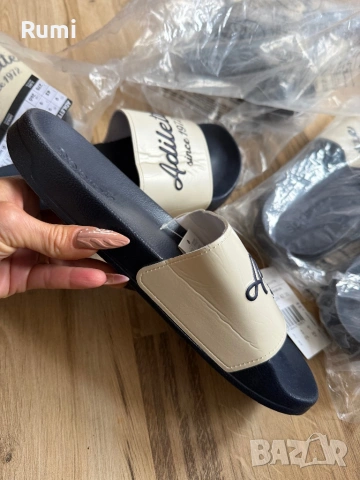 Чисто нови оригинални чехли adidas adilette ! 42,43 н, снимка 2 - Мъжки чехли - 52249402