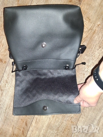 Дамска раничка Alviero Rodriguez  LUX ESSENTIAL LINE BLACK, снимка 5 - Раници - 53776227