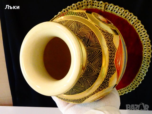 Ваза японски порцелан Satsuma Kinkozan Tsukuru,злато., снимка 8 - Антикварни и старинни предмети - 41645614
