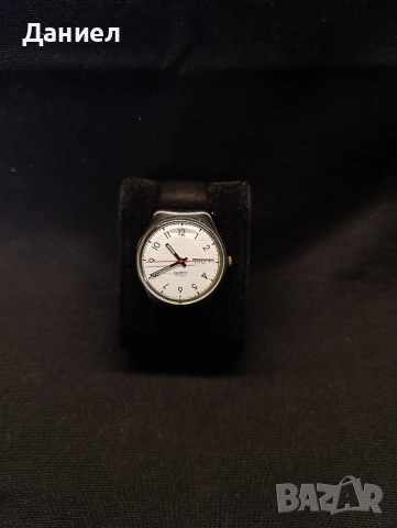 Часовник Swatch 