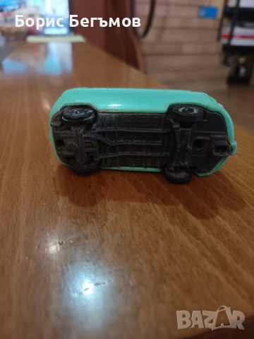 Количка DISNEY  VOLKSWAGEN  PLASTIC VAN, снимка 6 - Колекции - 52507008