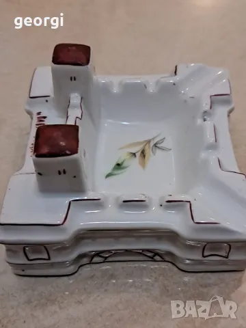 порцеланов пепелник Баба Вида , снимка 4 - Антикварни и старинни предмети - 47327033