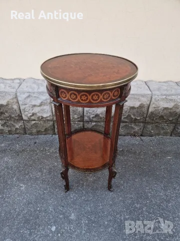 Страхотна антикварна холандска масичка интарзия и бронзови елементи 