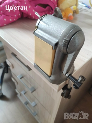 Острилка за моливи, снимка 2 - Антикварни и старинни предмети - 53117937