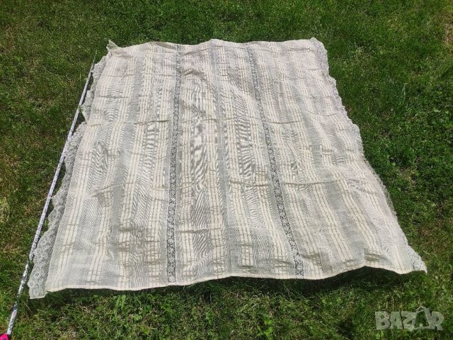 Продавам Чаршаф с дантела 