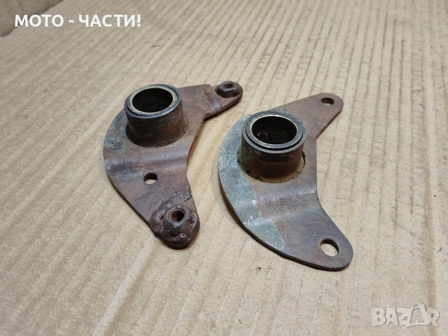 Комплект Държачи За Двигател За MZ ES. 