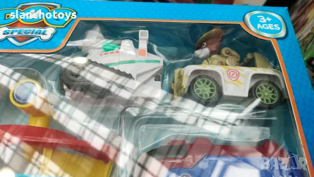 База / Наблюдателна кула на Пес патрул,със звук,светлина и асансьор,с 8 фигурки+синя плюшена раничка, снимка 4 - Играчки за стая - 34522299