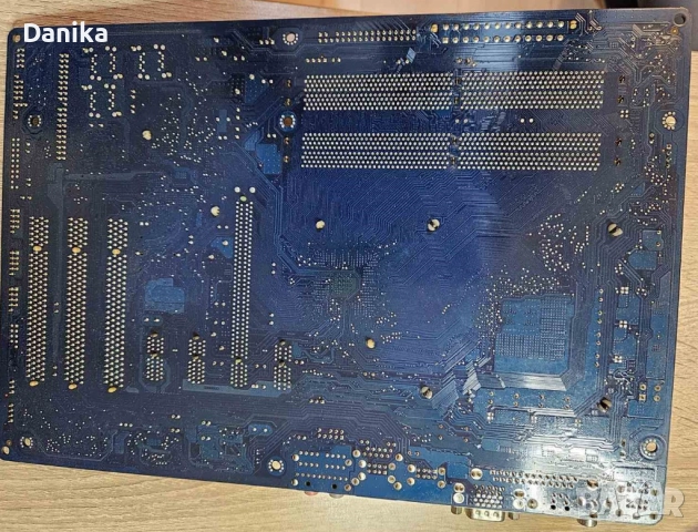 Работеща дънна платка GIGABYTE GA-965P-S3 с процесор Core2 Duo и RAM 2 GB Socket LGA775 задна планка, снимка 4 - Дънни платки - 52194706