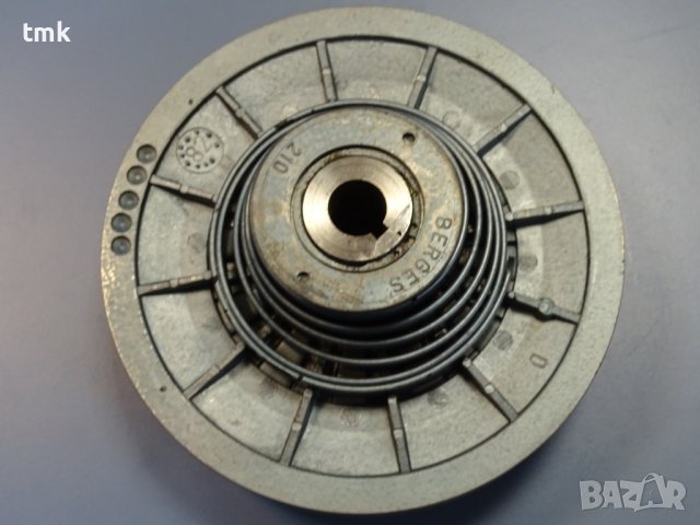 Вариаторна шайба Berges 210 double variable speed pulley Ф220/Ф22, снимка 6 - Резервни части за машини - 42364912