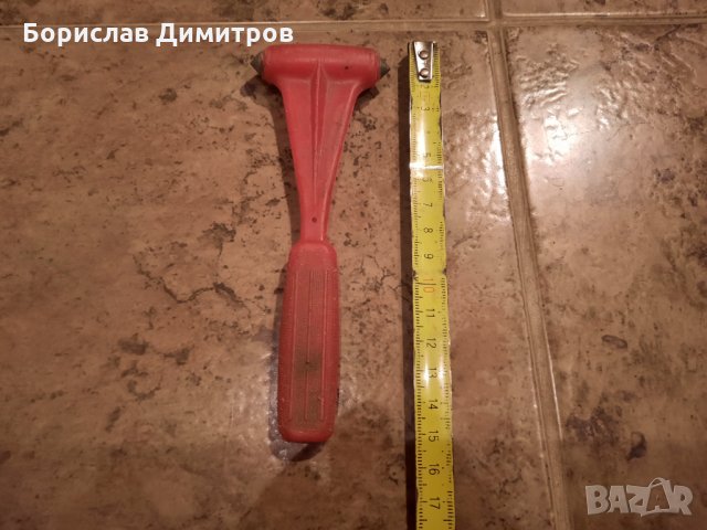 Продавам спасителен - авариен чук, за чупене на стъклото при злополука