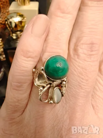 Стар сребърен пръстен с естествен малахит, снимка 2 - Пръстени - 48604401