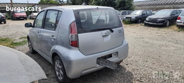 Daihatsu Sirion 1.3 - 91к.с. 2009г., снимка 4 - Автомобили и джипове - 55889154