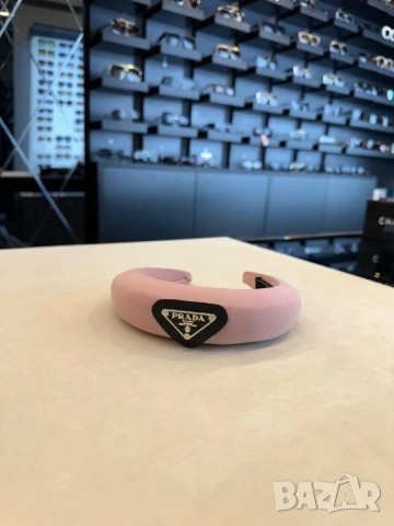 диадема prada, снимка 2 - Аксесоари за коса - 51273571