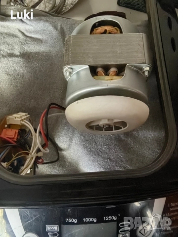 Части за хлебопекарна Silver Crest(силвър крест) , снимка 5 - Хлебопекарни - 51891860