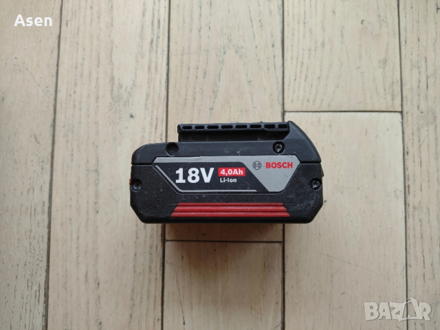 Bosch Professional 18V 4A батерия оригинална, снимка 2 - Винтоверти - 53301151