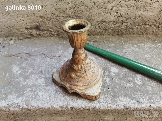 Стар бронзов свещник, снимка 2 - Антикварни и старинни предмети - 51337398