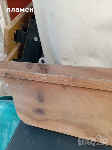 Продавам стара дървена полица с дърворезба , снимка 11 - Антикварни и старинни предмети - 53105473