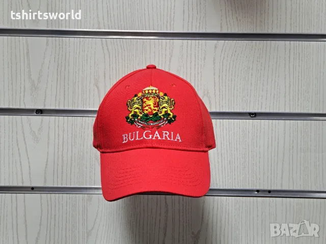 Нова шапка с козирка България, с Герб в червен цвят, снимка 3 - Шапки - 47673557