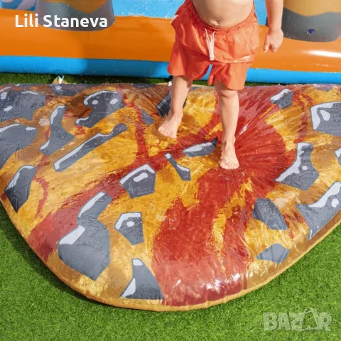 Голям детски надуваем аквапарк Bestway Lava Lagoon - Пързалка, фонтан, и улеи за топки 265x265 см., снимка 6 - Басейни и аксесоари - 55905640