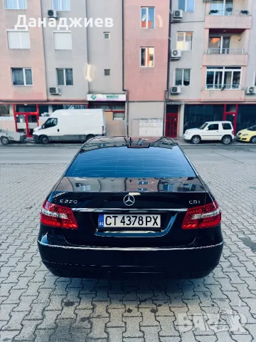 Продавам Mercedes E220, снимка 3 - Автомобили и джипове - 56061338