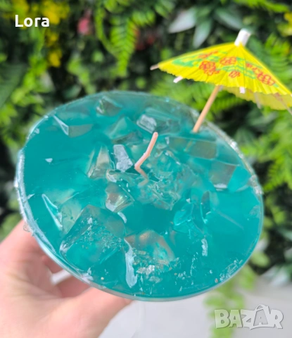 Ръчно изработена ароматна свещ, коктейл синьо кюрасо, снимка 2 - Декорация за дома - 53565673