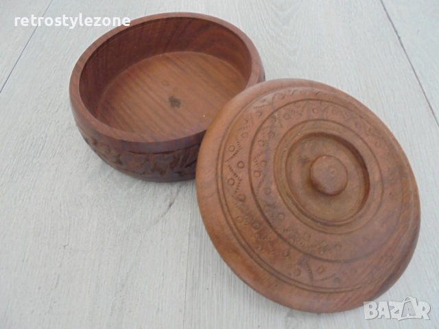 № 8266 Стара дървена резбована кутия  , снимка 4 - Антикварни и старинни предмети - 51737840