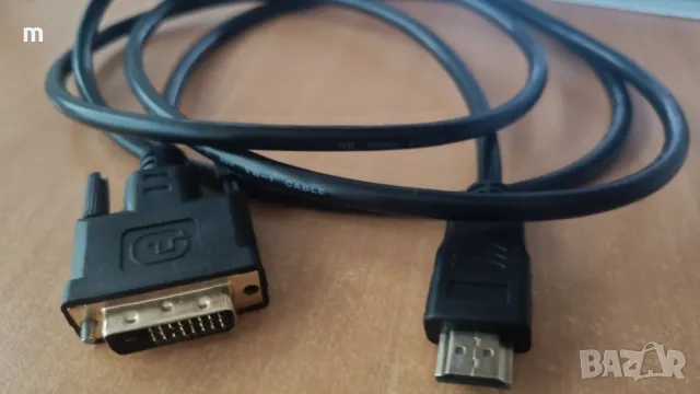 продавам dvi към hdmi, снимка 1 - Кабели и адаптери - 47258366