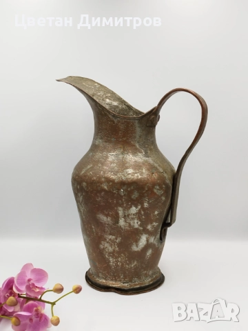 АНТИКВАРНА находка  Бакърена ръчно изкована рустикална кана за вода , снимка 2 - Антикварни и старинни предмети - 51581381