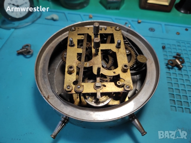 Голям Немски Механичен Часовник Будилник , снимка 5 - Антикварни и старинни предмети - 51863670