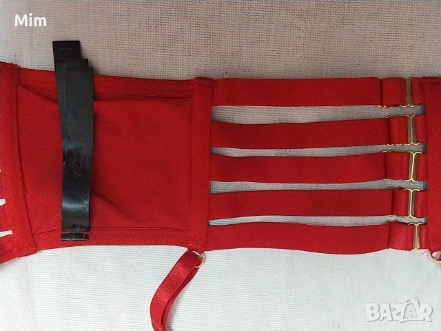 Hunkemoller 75 B Червен кожен сутиен , снимка 6 - Бельо - 52933691