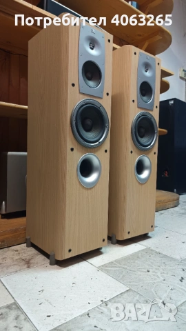 Трилентови тонколони JBL