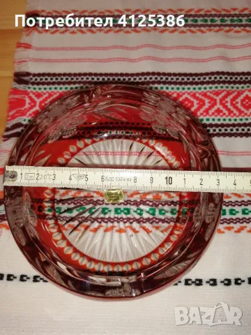 Много красив кристален пепелник - червен, снимка 3 - Декорация за дома - 48733686