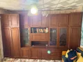 Голяма старомодна секция с много шкафове, рафтове и др., снимка 1