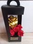 Комплект "златна" роза и сапунени рози с надпис "Честит празник" налично, снимка 1 - Декорация за дома - 39707470