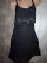 Черна рокля от шифон с мъниста Л, снимка 1 - Рокли - 36067396