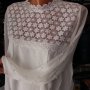 ИЗКЛЮЧИТЕЛНО КРАСИВА бяла блуза с шифонени ръкави и перлички, снимка 1 - Ризи - 35927992