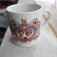 Английска колекционерска чаша порцелан Чарлз и Даяна, снимка 1 - Антикварни и старинни предмети - 41855903