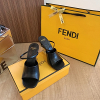 Дамски елегантни чехли FENDI (35-40) - реплика, снимка 8 - Чехли - 36153236