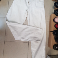 Продавам бял мъжки спортно елегантен панталон , снимка 2 - Панталони - 32819591