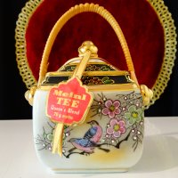 Неотварян съд японски порцелан Eiwa Kinsei с чай Meinl. , снимка 1 - Антикварни и старинни предмети - 42504470