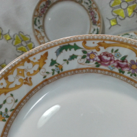 Български порцелан чинии , снимка 5 - Антикварни и старинни предмети - 44797309